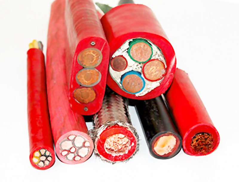 �������͸����͹��𽺵���